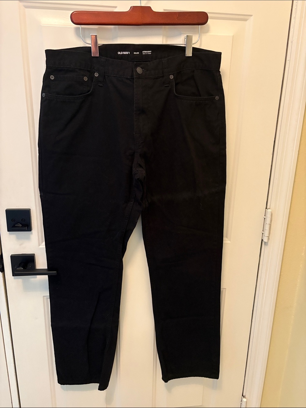 Old Navy Men's Black Straight Jeans 36x32